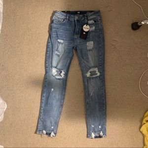 NWT Relaxed Skinny Jeans Distressed
